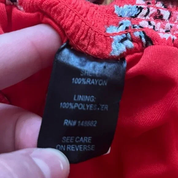 Torrid Size 2 Pull On Coral Floral Shorts - Picture 8 of 8